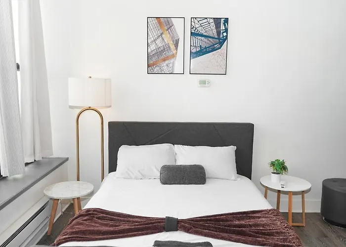 Perfect For Couple South Loop Near Mccormick, Aquarium & Michigan